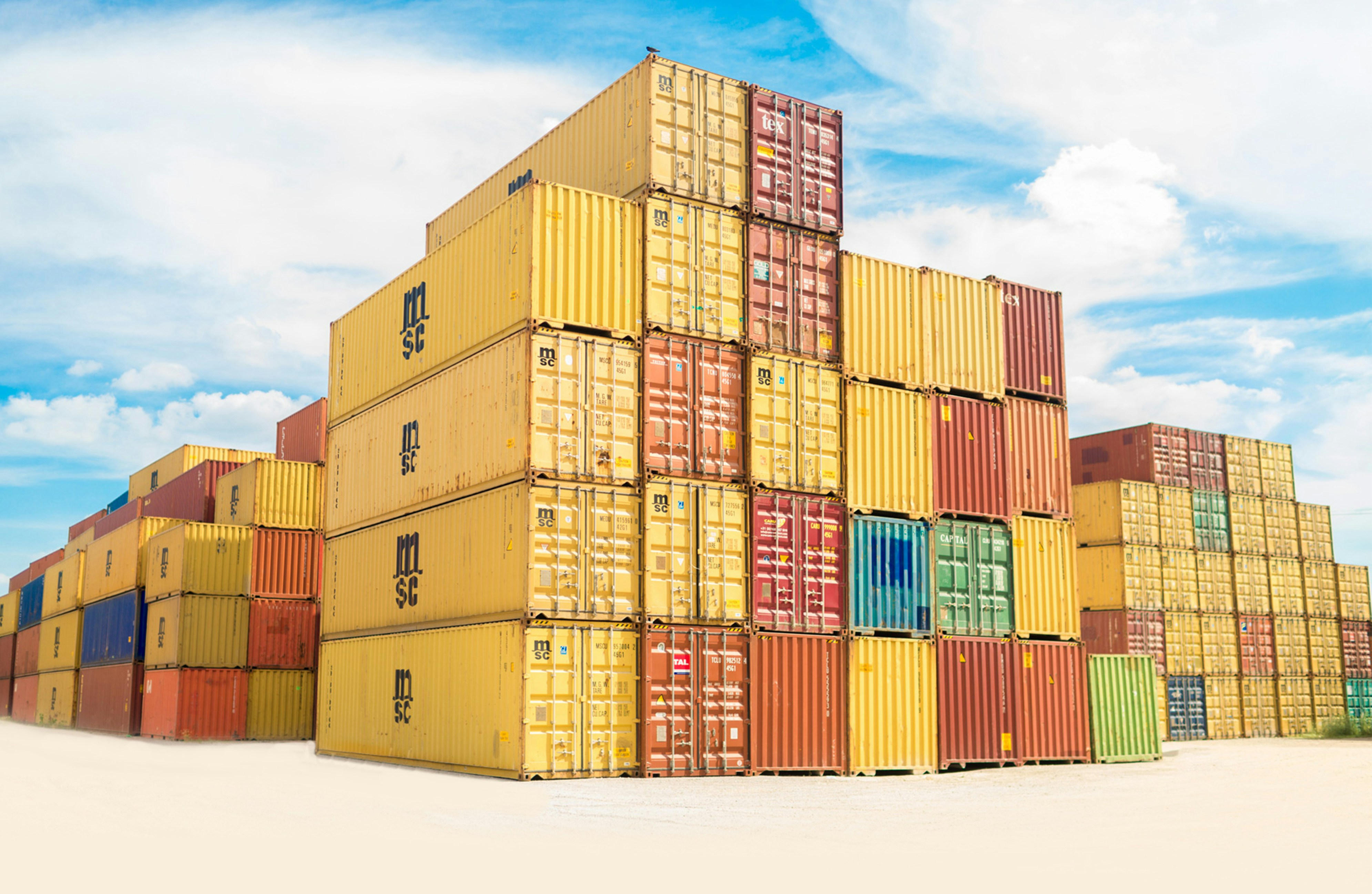 Missão SafetyCargo - Equipa em reunião estratégica